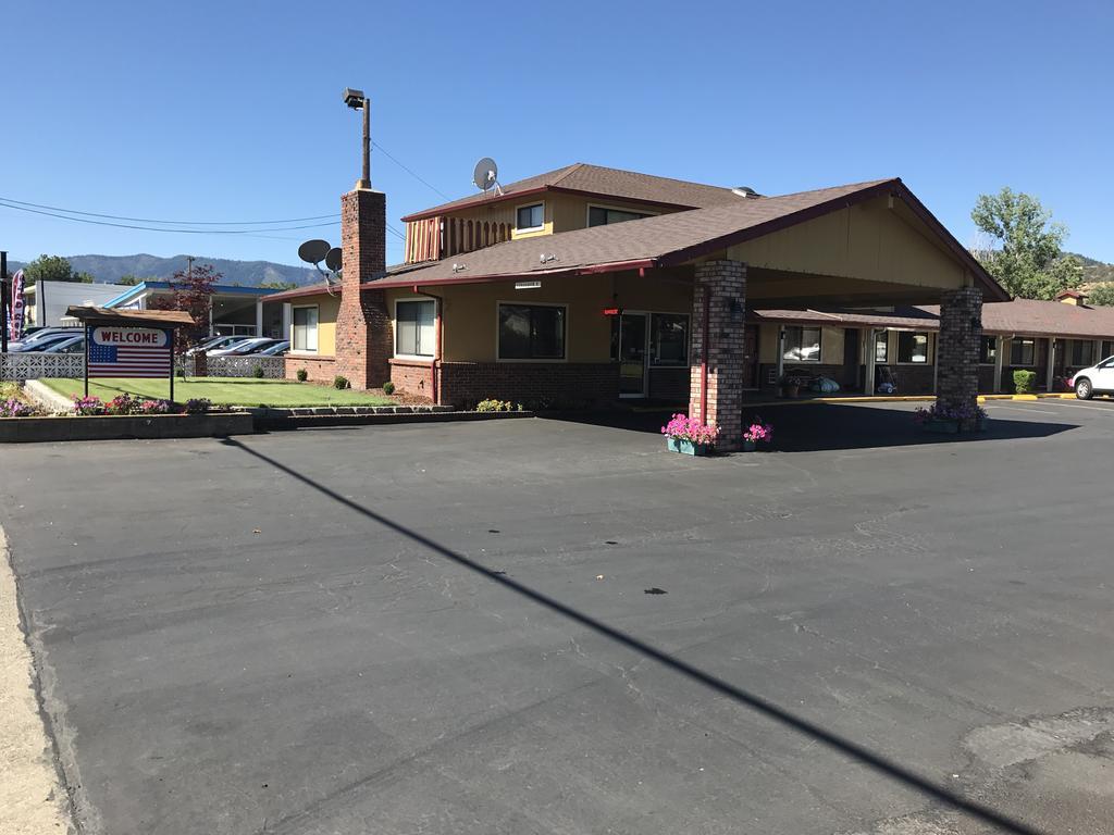 Klamath Motor Lodge Yreka Eksteriør bilde