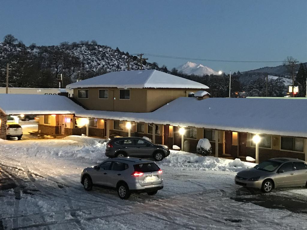 Klamath Motor Lodge Yreka Eksteriør bilde